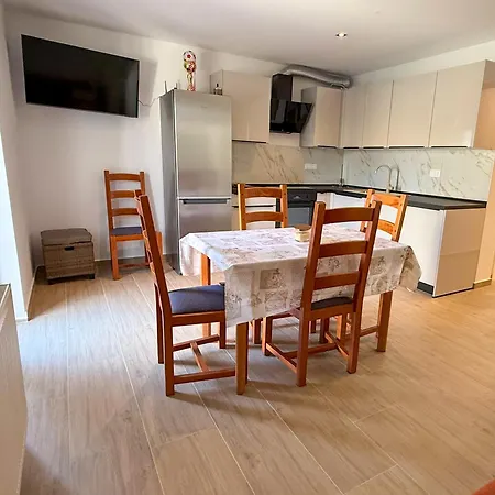 True Jure - Free Boat Trip For 7 Or Nights! Apartment