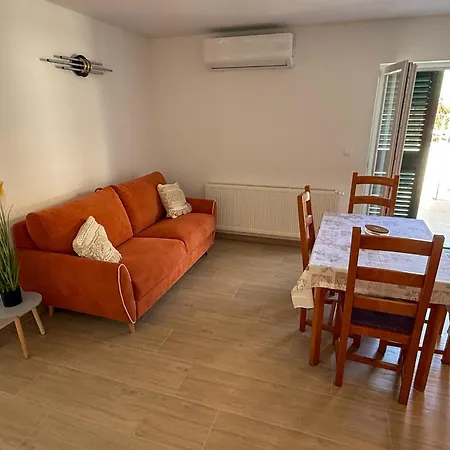 Апартаменты True Jure - Free Boat Trip For 7 Or Nights!