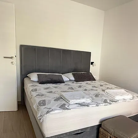 Апартаменты True Jure - Free Boat Trip For 7 Or Nights! *