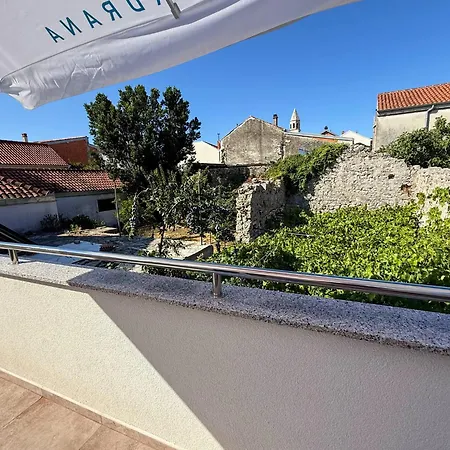 True Jure - Free Boat Trip For 7 Or Nights! *